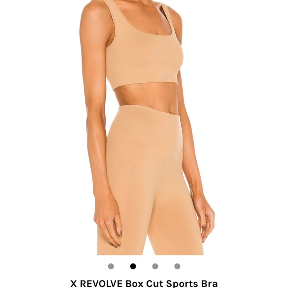 Set Active x Revolve set - Picture 2 of 7